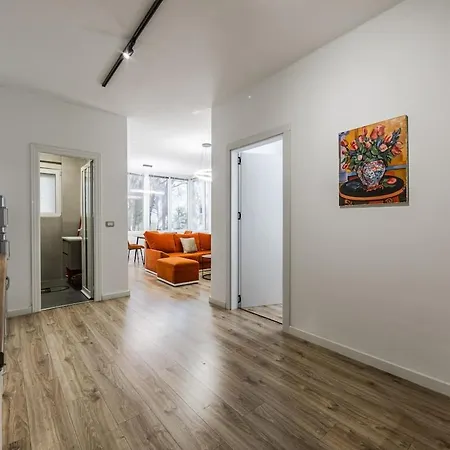 Walk 1br By Pikhost * Golem (Tirana)